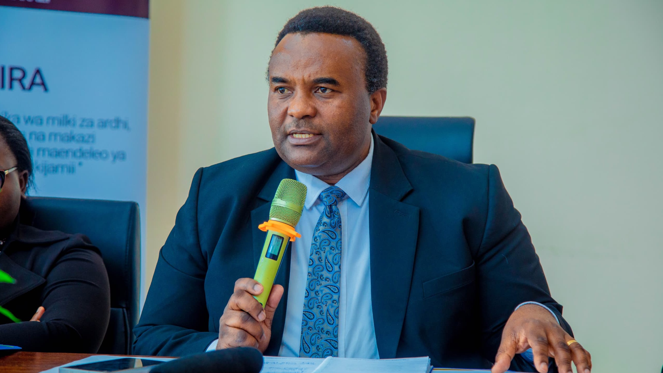 WATUMISHI ARDHI WATAKIWA KUTOKUA SEHEMU YA MIGOGORO YA ARDHI