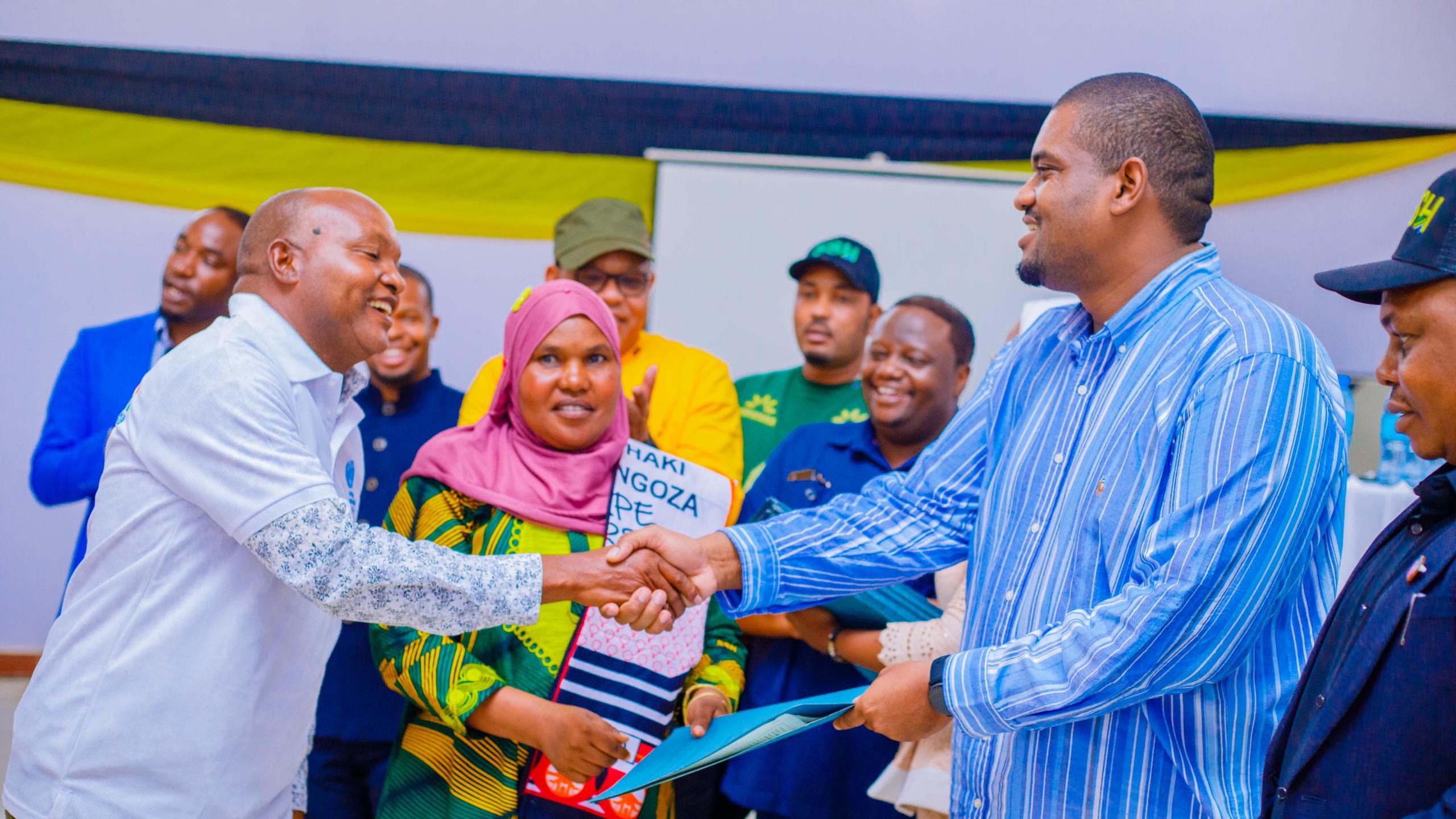 WAZIRI NDEJEMBI: TUNZENI HATI ZA ARDHI MLIZOPOKEA ZIWE MSAADA KWA VIZAZI VIJAVYO