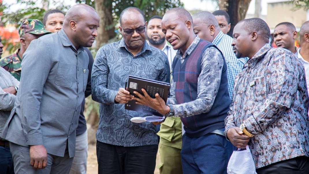 WAZIRI WA ARDHI DKT AKWILAPO AINGIA 'SITE' KUTAFUTA SULUHU YA MIGOGORO YA ARDHI MKOANI TANGA