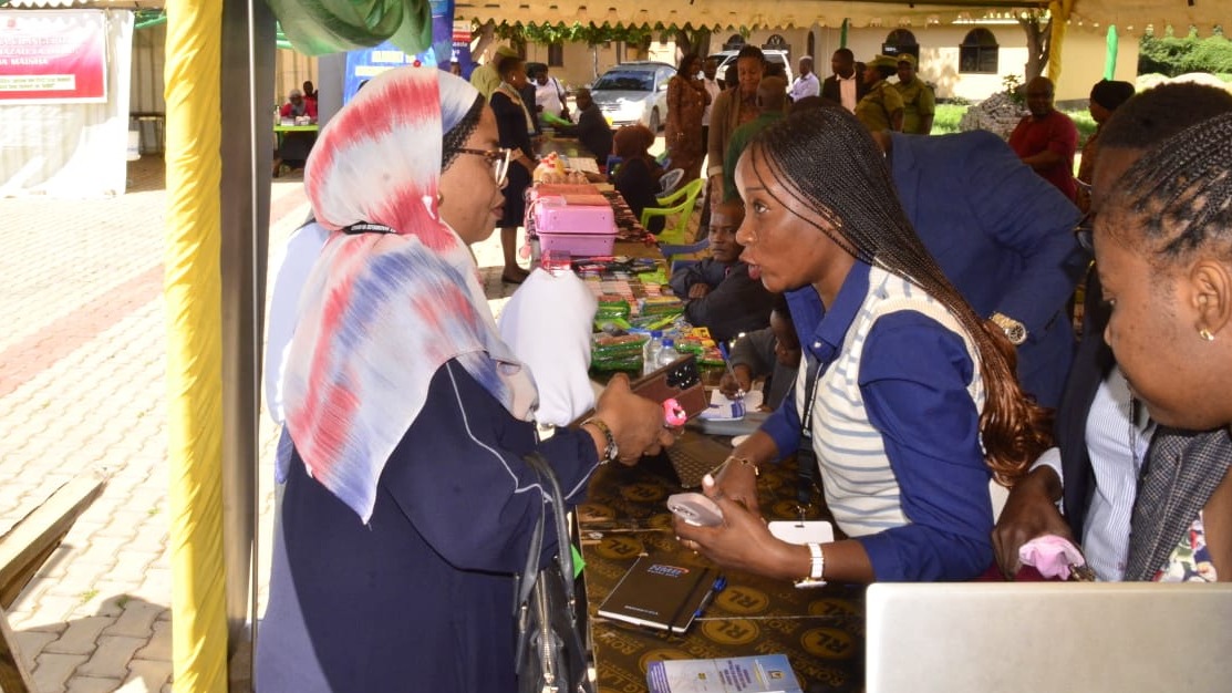 WANAWAKE SINGIDA WAHAMASISHWA KUMILIKI HATI: OMBI LA TOLEWA KUANZISHA SOMO LA ARDHI NA KLABU ZA ARDHI MASHULENI