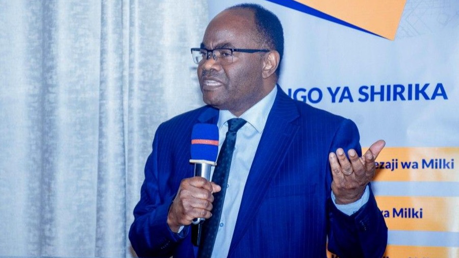 KUSANYENI KODI NA MADENI BILA KUOGOPA MTU YEYOTE"- DKT AKWILAPO