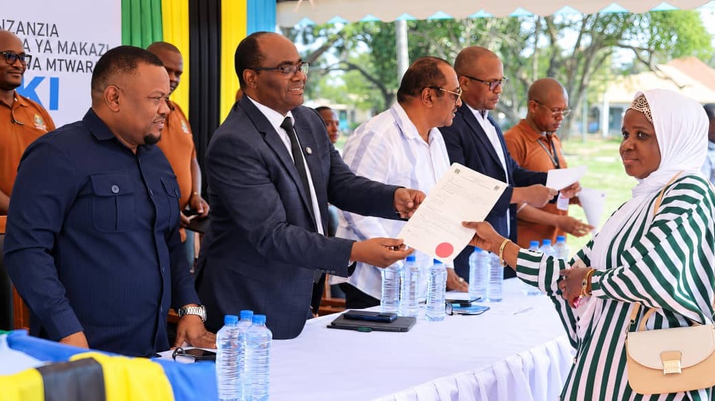WAZIRI AKWILAPO AZINDUA KLINIKI YA ARDHI YA KIDIJITI MTWARA