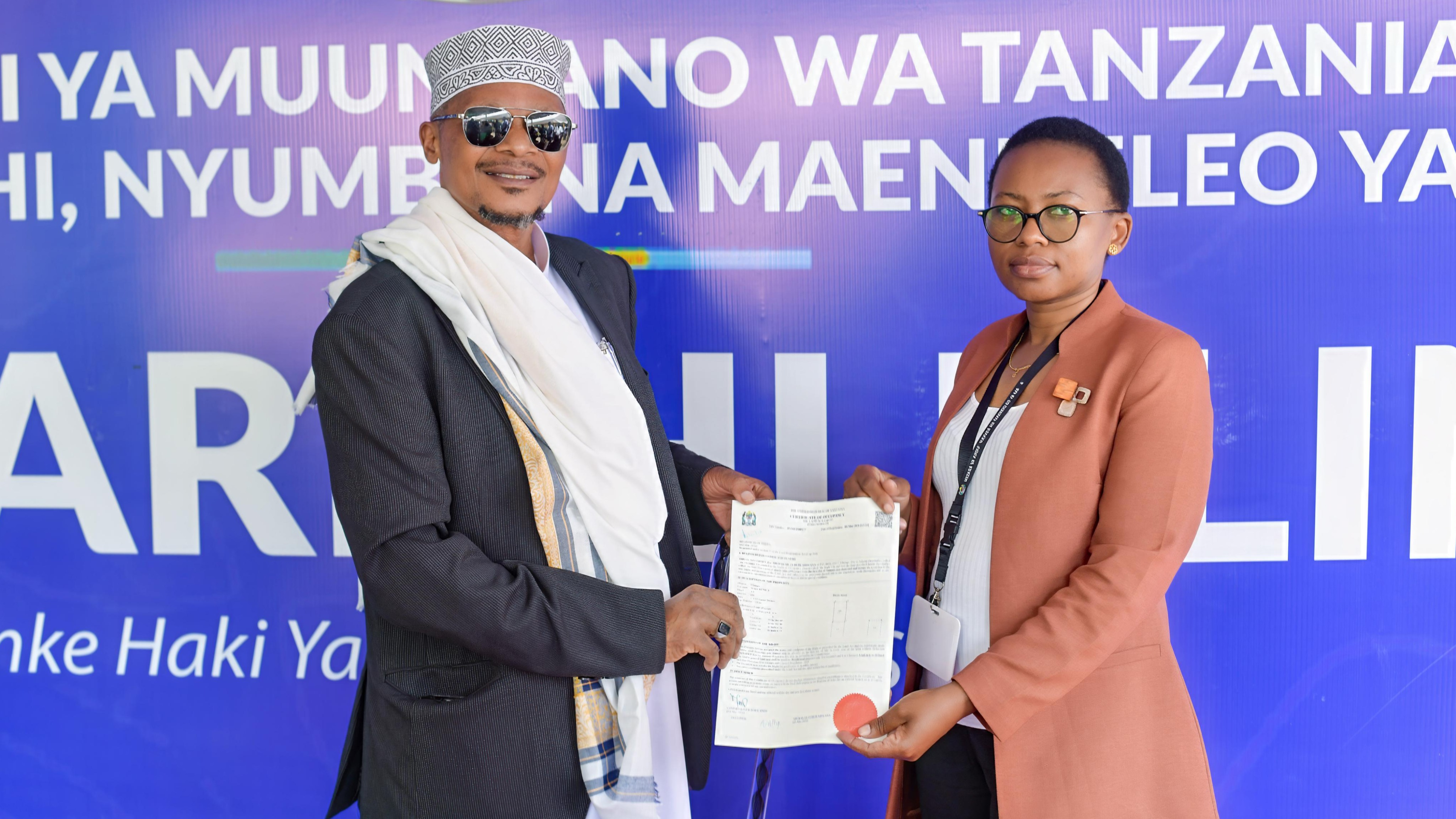 SHEIKH MKUU WA TANZANIA AWAHAMASISHA WANAWAKE KUMILIKI ARDHI BAADA YA KUPATA HATI SAMIA ARDHI KLINIKI