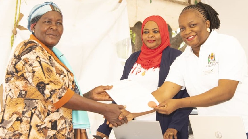 WANAWAKE 1,566 WAFIKIWA NA SAMIA ARDHI KLINIKI DODOMA